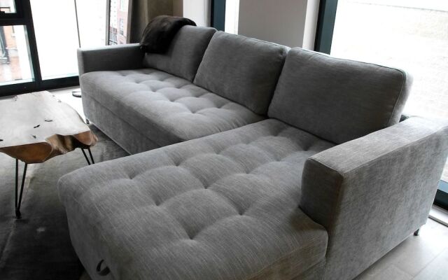 Amazing 1BR Unit in Popular