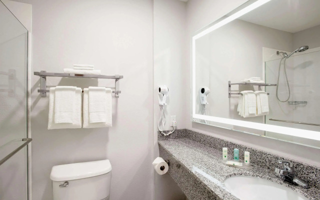 Quality Inn Winnipeg