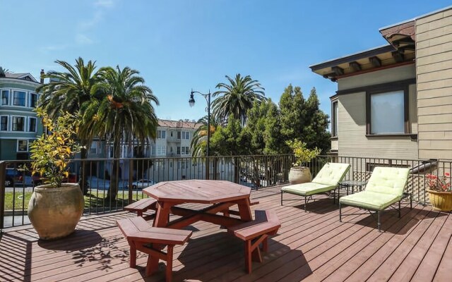 Charming & Cozy Dolores Park Condo by RedAwning