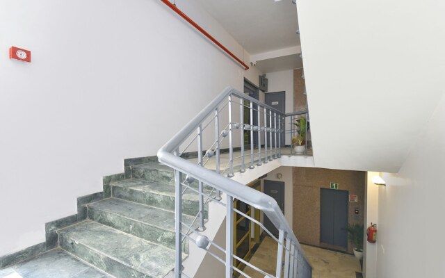 Fabhotel The Tulip Regency