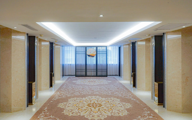 Guangdong Hotel-Free Shuttle & Registration Counter Service during Canton Fair