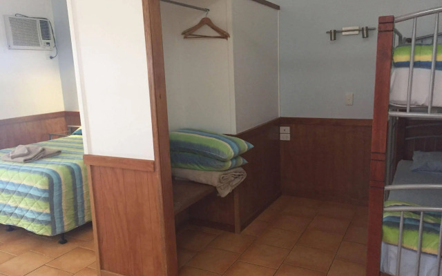 Cardwell Beachfront Motel
