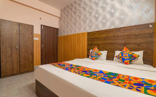 Fabhotel Gsv Inn