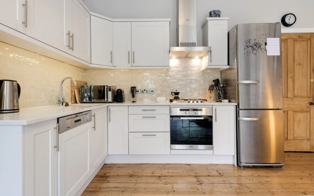 Contemporary Clapham Home Near Wandsworth Common