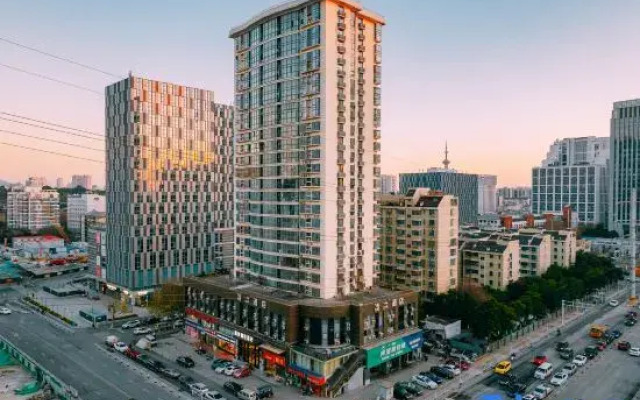 Qingmu Select Hotel (Yuejianglou Scenic Area, Rehe Road, Nanjing)