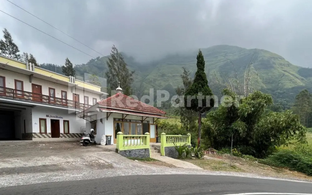 Family Homestay Syariah Bromo Mitra RedDoorz