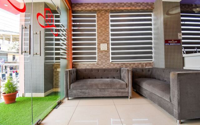 Fabhotel Rotano Suites
