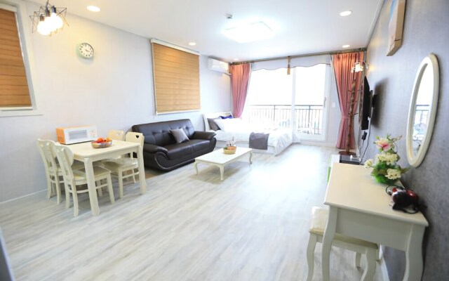 Buan Mohyang Crystal Pension
