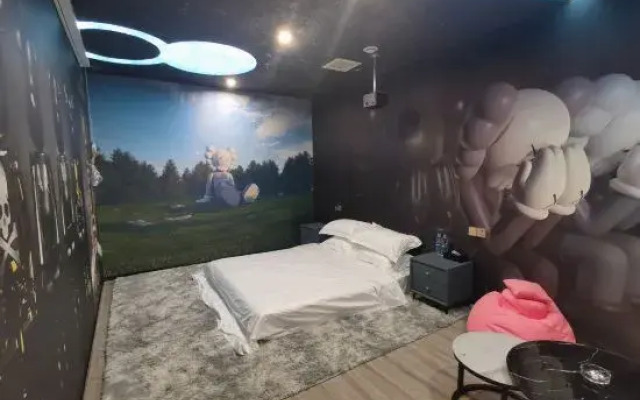 92 Bayin Box Entertainment Hotel