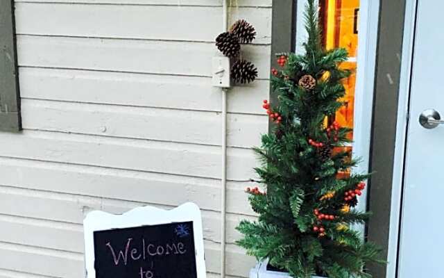 Hanging Horn Lakeside Resort