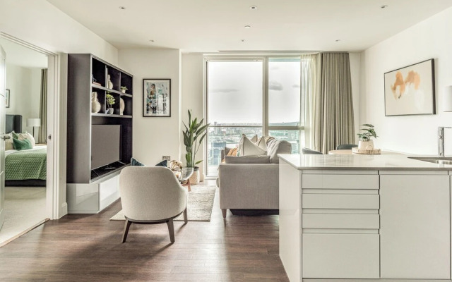 Luxury Canary Wharf Apartment with Parking