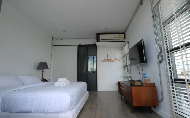 Iron32 Hotel