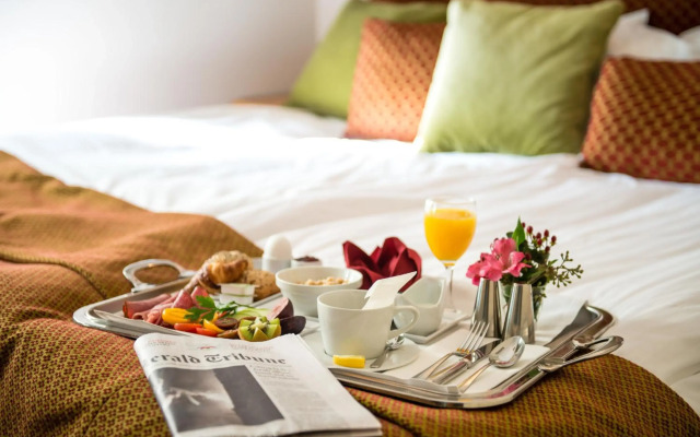 Victory Hotel