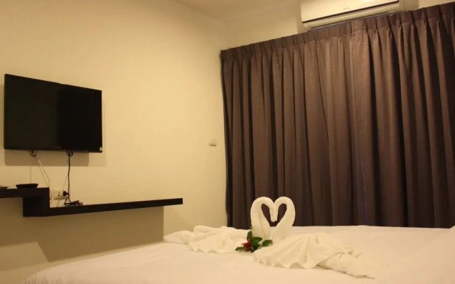 S1 @ Phuket Apartment Service