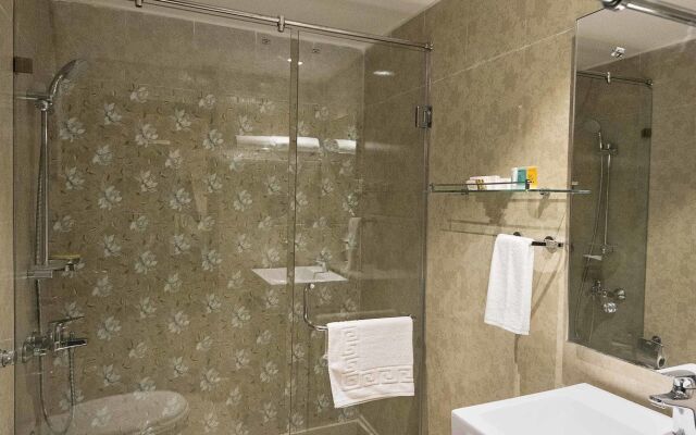 Regenta Inn Larica