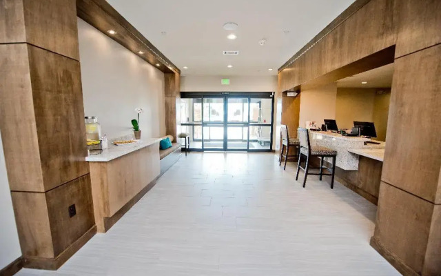 Staybridge Suites Houston - Humble Beltway 8 E by IHG