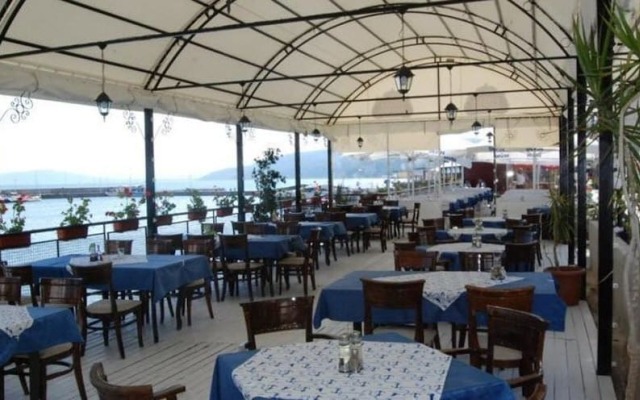 Lotos Hotel