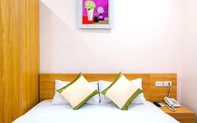 Royal Hotel – Guest Rooms – Hanoi