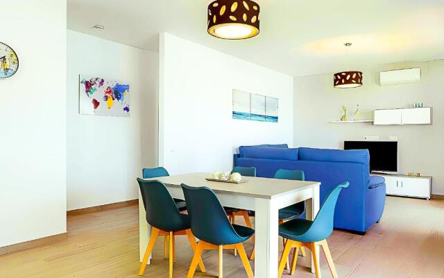 Chalet deluxe con piscina privada barbacoa y AC