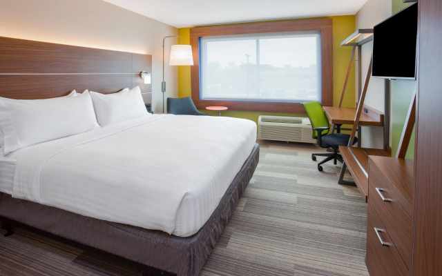 Holiday Inn Express & Suites Des Moines Downtown by IHG