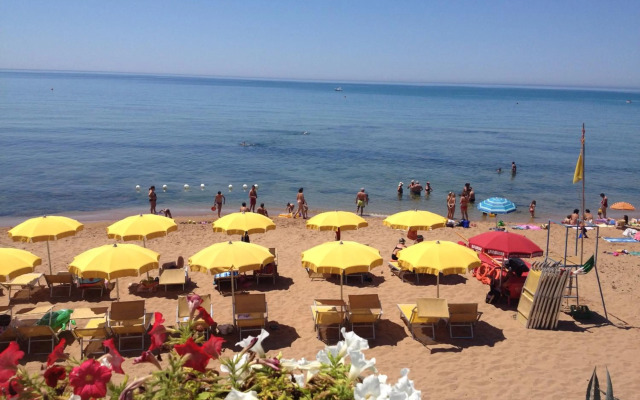 Hotel Miramare Garzia