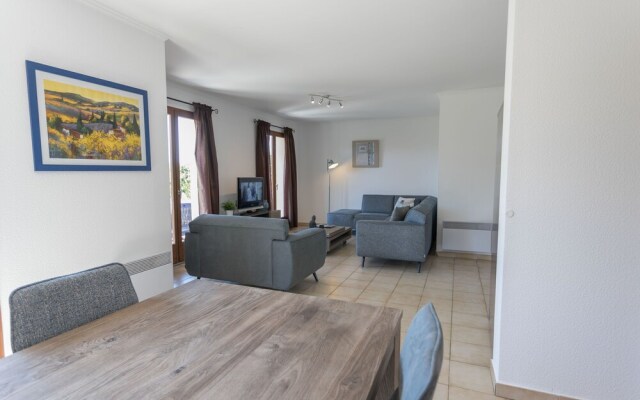 Alluring Villa in Beaufort With Swimming Pool