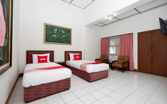 Super OYO Capital O 1644 Hotel Griya Kencana – Guest Rooms – Surakarta