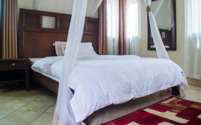 Hotel Kash Masaka Road