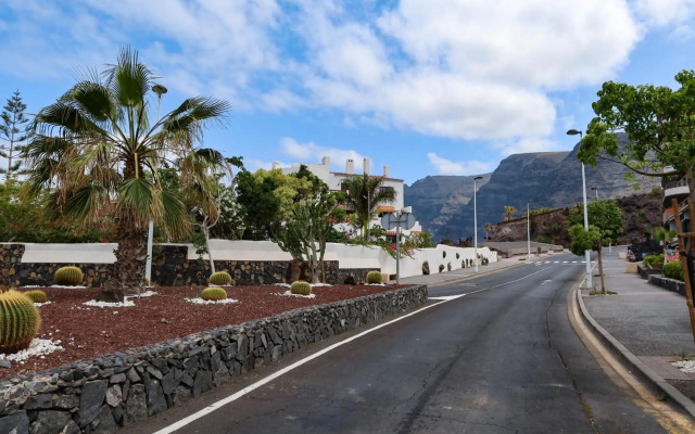 Balcon Los Gigantes B09 Free Wifi