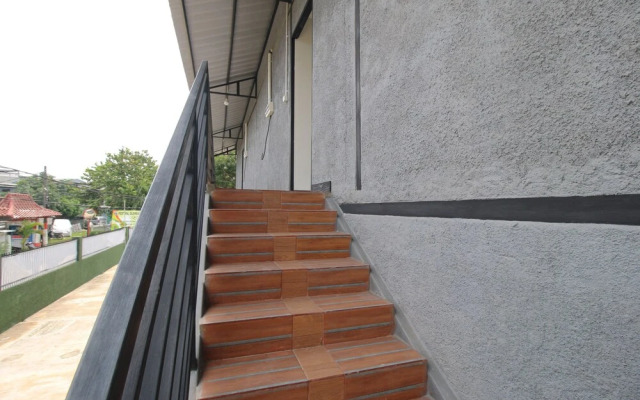 Airy Eco Syariah Cengkareng Komp Departemen Agama 33 Jakarta