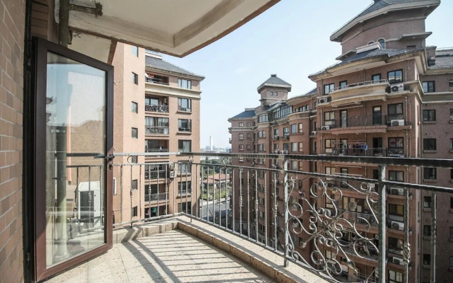 Ellies Apartment Biyun Branch