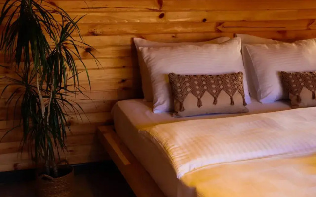 Limon Deluxe Bungalows