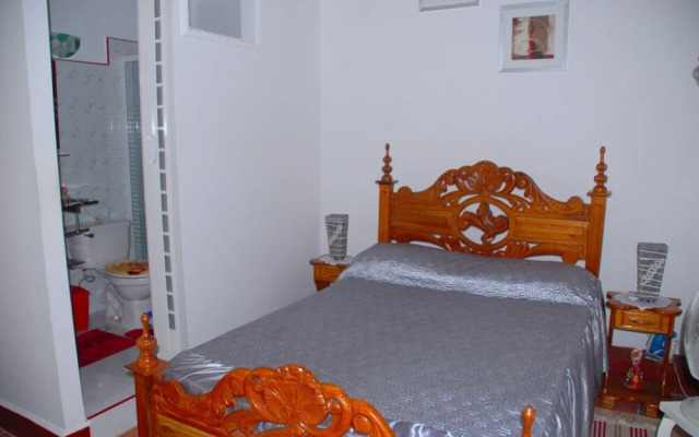 Kenia Colonial House