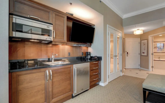 Eclipse Studio at Signature Hotel