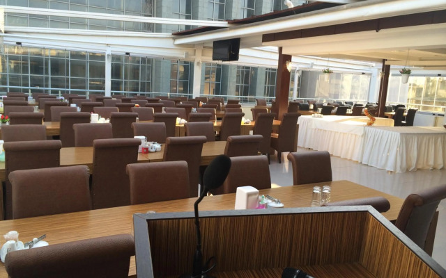 Gloria Tibi Hotel