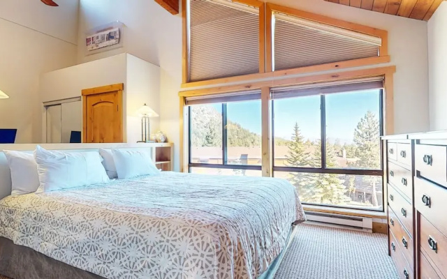 Val DIsere 10 5-Star Luxury with Game room and Gorgeous Mountain Views, Walk to The Village. by RedAwning