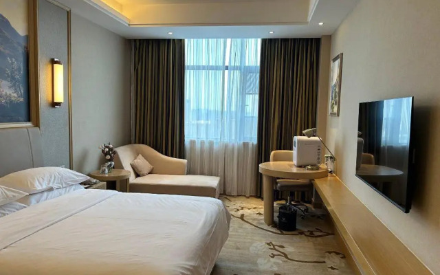 Vienna International Hotel (Wuhan Miaoshan Institute of Technology)