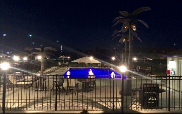 Best Western North Edge Inn