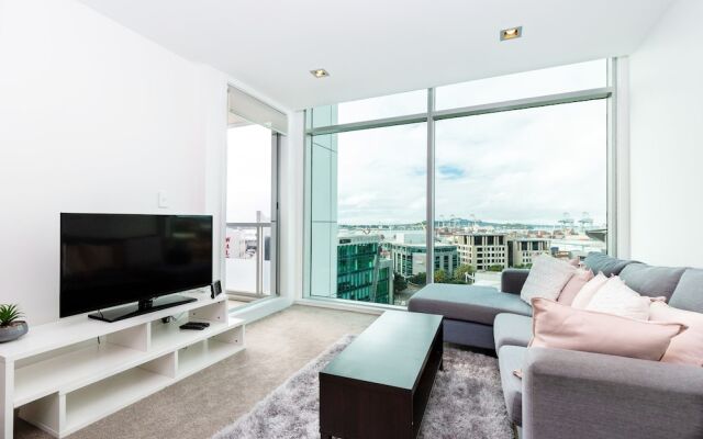 Harbour Views from Two Bedroom Beauty