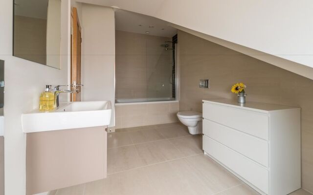 Hampden Apartments - The Elizabeth