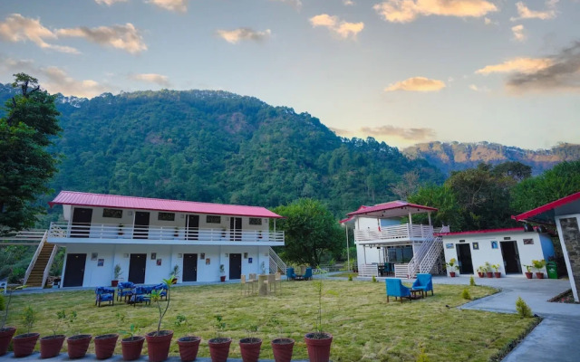 Nature Sprint Resort By The River