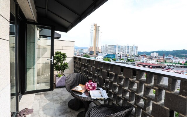 Jeonju Mari Hotel Terminal Store