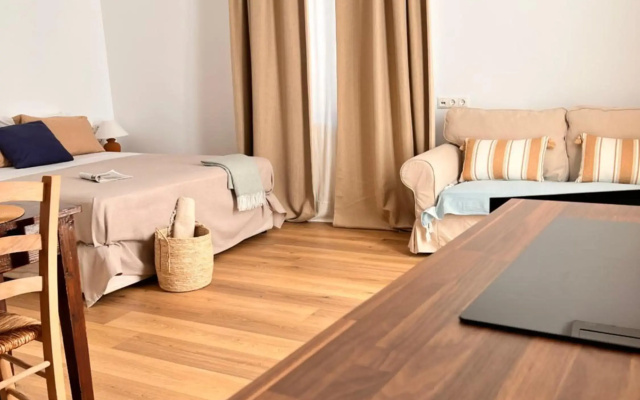 Adi Boutique House