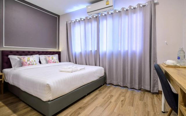 De Lavender Bangkok Hotel