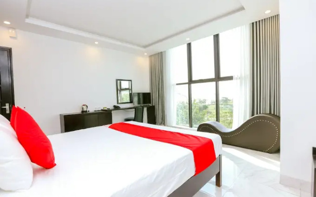 Chieu Duong Hotel by OYO Rooms