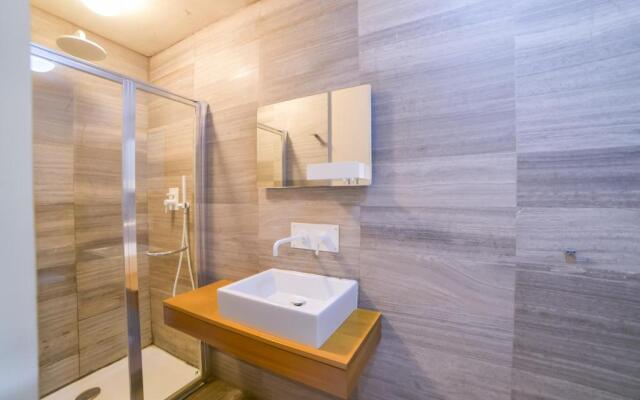 AF - Large 2BR apartment