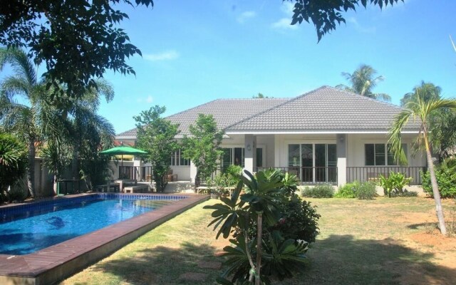 Baan Aroka Pool Villa Sea View