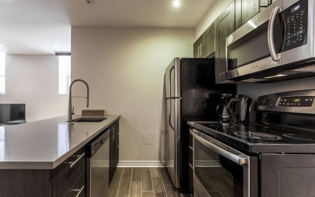 Modern 4BR in Milton Park