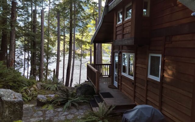 The Cabin at Moon Dance