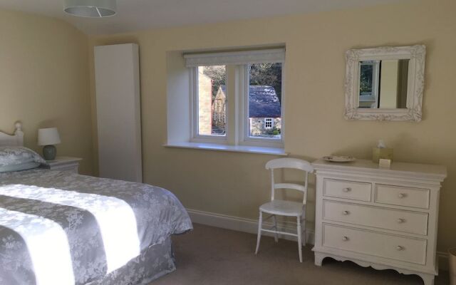 Hewenden Mill Cottages